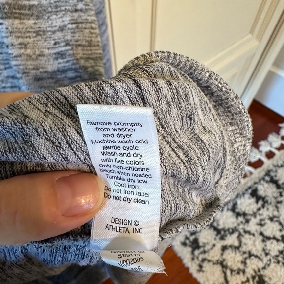 Athleta sweatshirt in gray size small - Picture 3 of 5